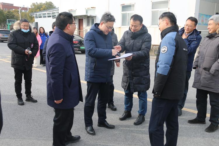 广陵区委书记张伟莅临我场检查指导工作-扬州大学实验农牧场(康源乳业